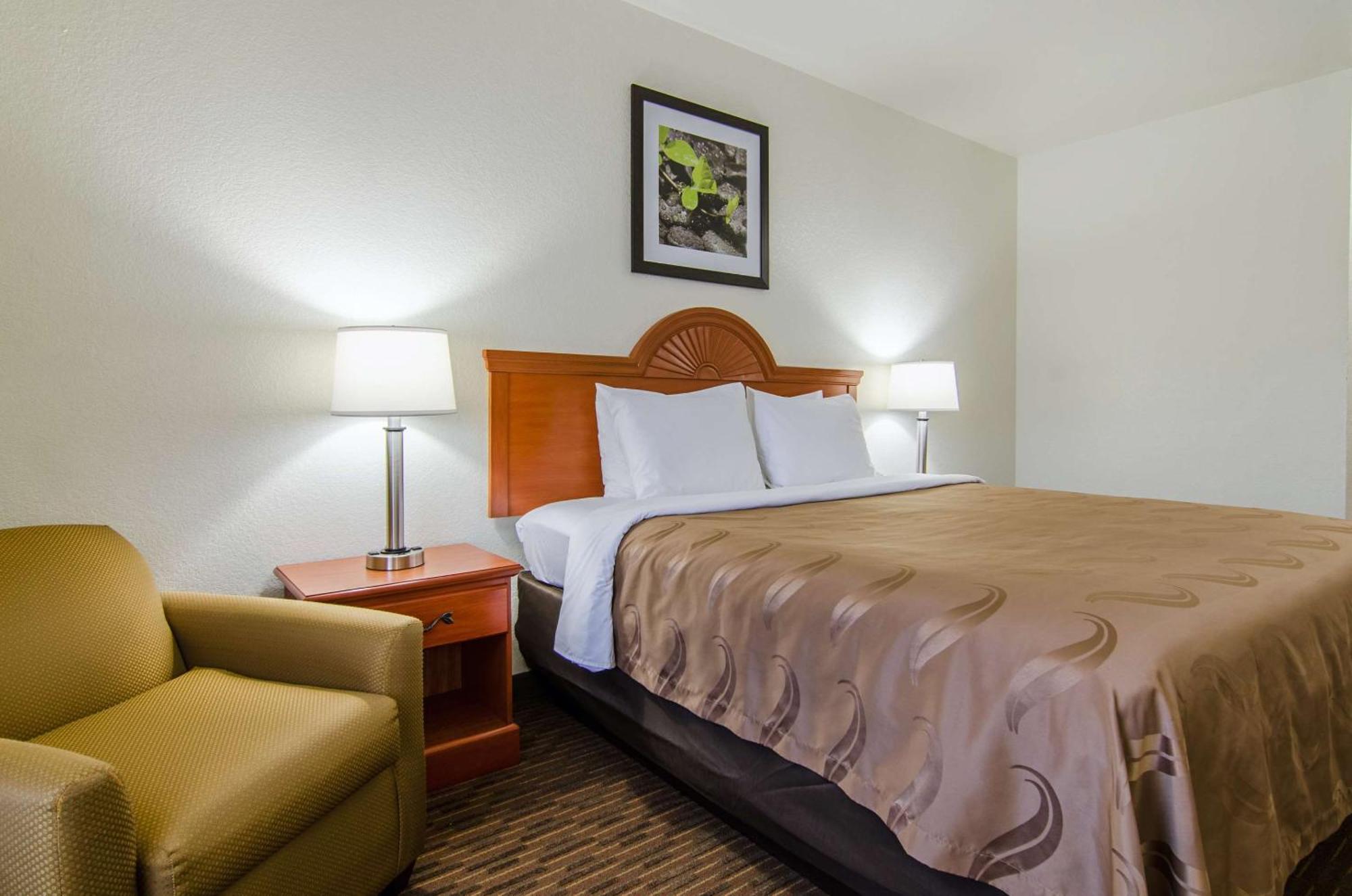 Quality Inn Junction City Near Fort Riley Exterior photo